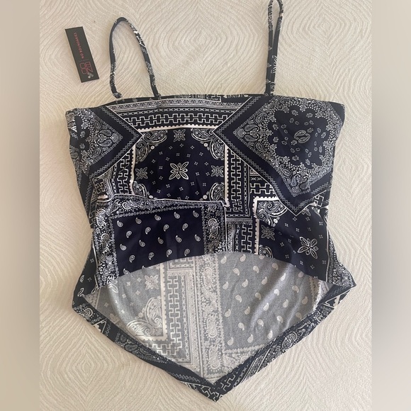 Boundaries Juniors Bandana Tube Top, Sizes Medium - Picture 4 of 10